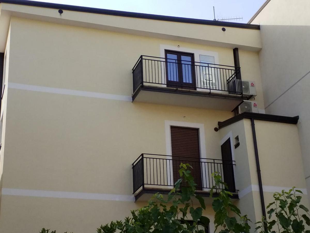 Mediterranean Apartments Capo d'Orlando Luaran gambar